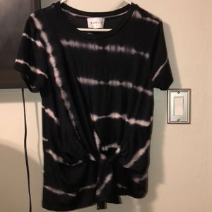 Tie dyed front knot shirt